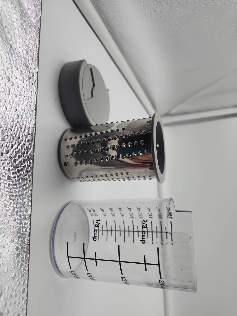 Pampered Chef Deluxe Cheese Grater #1275 1 Blade With The Grate Container